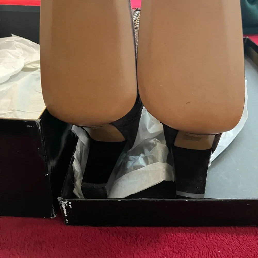 Dolce & Gabbana Brown Suede Lace-Up Boots, Size 9.5, Vintage Never Worn - Picture 5 of 10